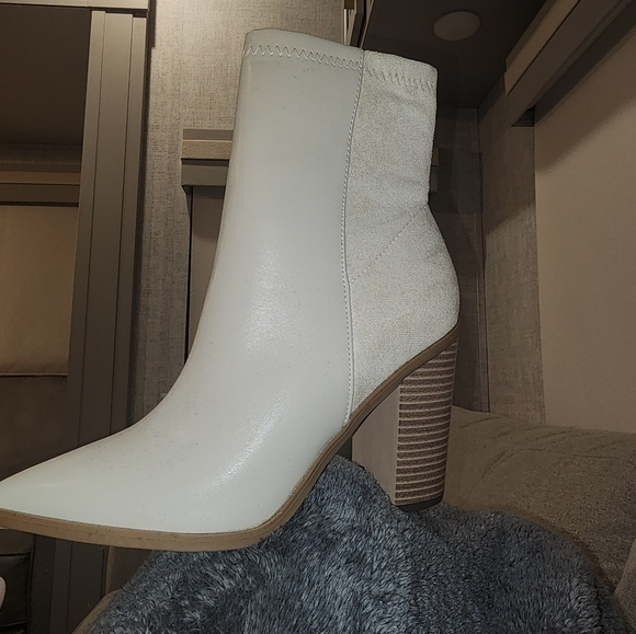 Mid Calf Booties. Bone, natural. Size 9 - Picture 7 of 7